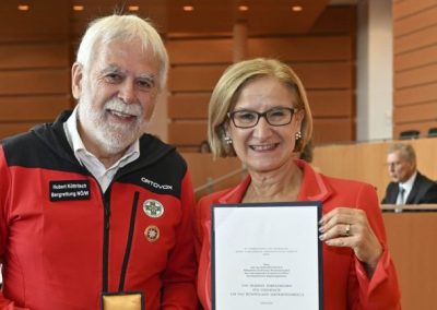 Drei Bergretter von Landeshauptfrau Mikl-Leitner ausgezeichnet 2
